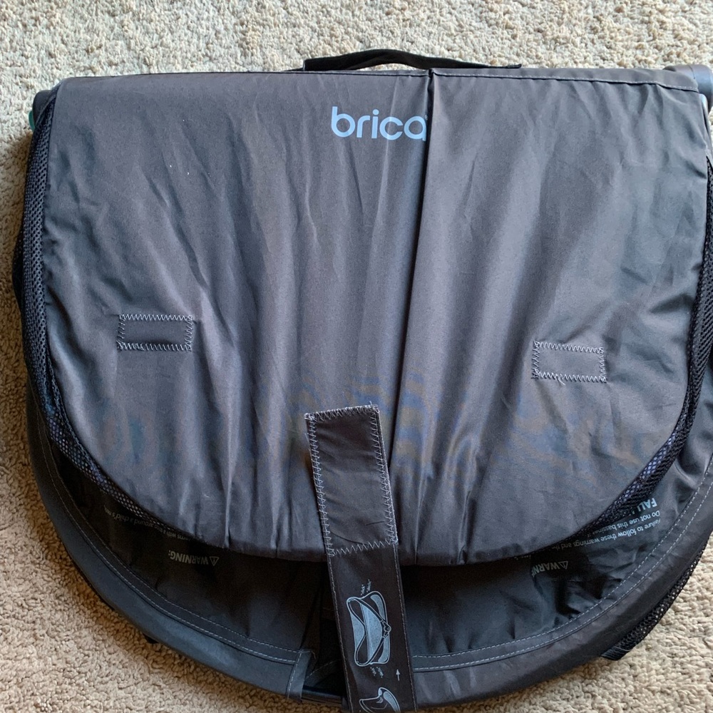 Munchkin Brica travel bassinet